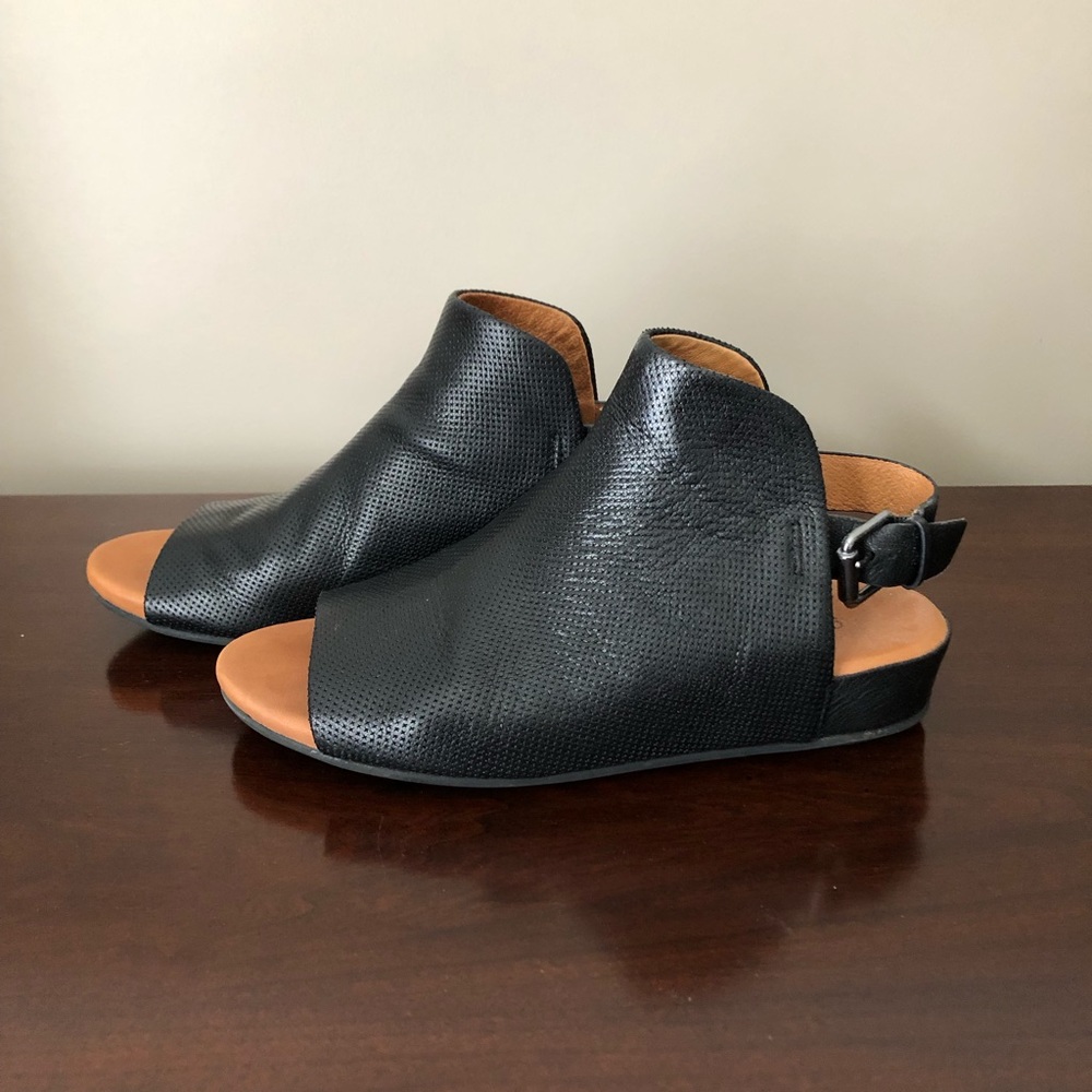 Gentle Soul open toed bootie